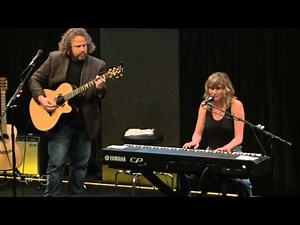 Jennifer Nettles - Falling (Bing Lounge)