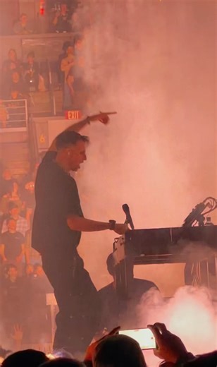 Boston 2026 NIN show was mental.Watching it live is raw, electrifying, and deeply moving. It’s a reminder of why he is one of the most incredible artists of our time.@NineInchNails #NIN #TrentReznor #Obsessed @treznor #PeelItBack Nine Inch Nails | Matilde Simas