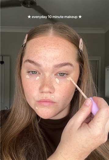 easy 10 minute makeup 💘 products: @elfcosmetics brow lift @Charlotte Tilbury beautiful skin bronzer @Tower 28 Beauty concealer @MECCA MAX blush stick in ‘moody’ @L’Oréal Paris true match powder @Hourglass Cosmetics blush (from jellyfish palette) @Summer Fridays lip butter balm in ‘pink guava’ #everydaymakeup #10minutemakeup #glowymakeup #makeuptok