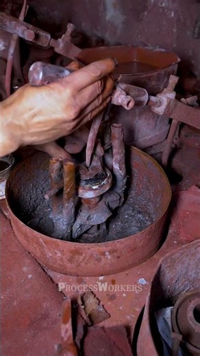 Making process of Round Eyeglass lens #eyeglasses #howitsmade #lens #making #craftmanship