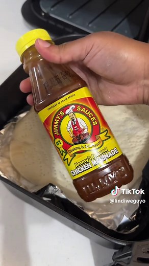 Airfryer Pizza Recipe – Quick Easy Pizza in Air Fryer (How Long?)