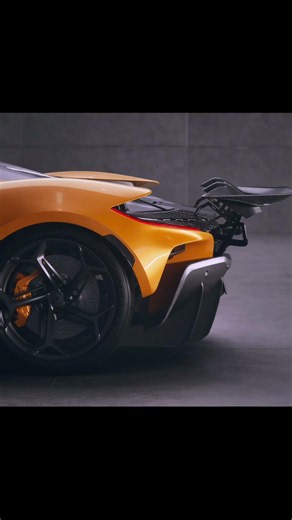 McLaren W1’s Insane Active Rear Spoiler #McLarenW1 #McLaren #ActiveAero #w1 #Hypercar #CarShorts