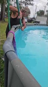 Quick pool vacuum technique