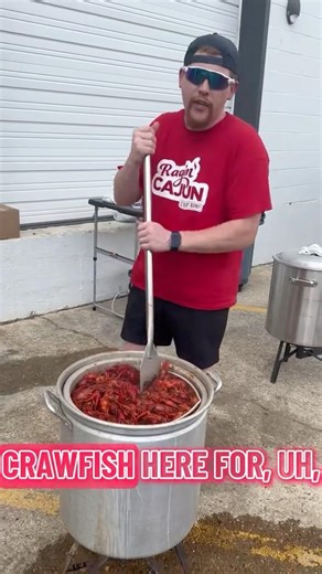 Carson Boils Some Tasty #crawfish