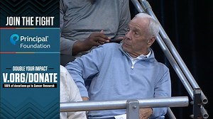 5.2K views · 44 reactions | Stuart Scott was a proud North Carolina Tar Heel. Upon his death, students at the university paid tribute to honor his life and legacy. If you’re able, please consider donating to The V Foundation for Cancer Research. 100% of your donation goes directly to game-changing cancer research! | ACC Network | Facebook