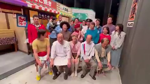 今週のなんばグランド花月公演は🌈アキ座長週です🌈3/31(火)〜4/6(月)までの公演です❣️「アキ助のスパッツはいて、ハッピーになってもいいよぉ〜！？」出演者からのコメント届いてますっ❤️老舗のお店が多い商店街で起こるトラブルと恋の物語💞🌀ぜひお越しください〜！！#吉本新喜劇　#なんばグランド花月　#アキ座長