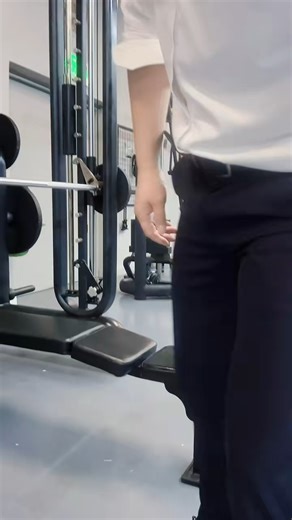 mr1985 on Instagram: "luôn đồ đi làm tập gym #traivanphong"