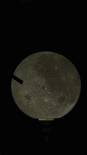 i 3d printed a moon model to celebrate #Artemis