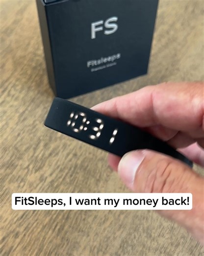 Do you hit the snooze button every morning? 😴 You’re not alone… but now there’s a smart solution to break the cycle – no loud alarm needed. Here’s how it works: 1️⃣ Set your desired wake-up time 2️⃣ Clip the device to your wrist before going to sleep 3️⃣ Gentle vibrations wake you – no noise, no shock 4️⃣ Your brain reacts faster to vibrations = less temptation to snooze ✅ No more “just 5 more minutes” that turn into 45. Just calm, effective mornings that start exactly when you want. | The Slee