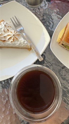 El refugio/ Cafetería on Instagram: "Actualiza y ven a El Refugio Café 😍😮‍💨☕️ #cafeteria #humor #providencia #chile #cafelife #cafe #bellavista #parati"