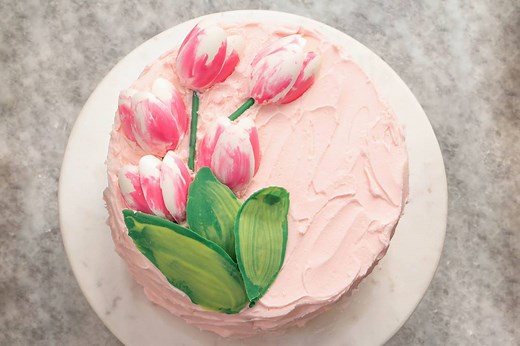 My fast, easy, and stunning techniques for creating simple chocolate tulips! Get the full tutorial on The Cake Blog and find even more fun cake designs and recipes in my book, Erin Bakes Cake. bit.ly/buyErinBakesCake | Erin Bakes