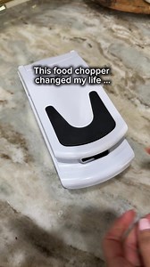 🚨 Kitchen hack that changed everything! 🚨 Meet the food chopper that makes cutting veggies crazy easy. 🥕🥔🍅 I used to dread chopping onions & peppers — now it’s done in seconds (and no more tears 👏). 💡 Ideal for busy nights, freezer cooking, soups, stews & salads. 👇 Want the link to this game-changing gadget? Comment “YES” and I’ll send it to you! https://amzn.to/3IjFxFJ #mealprep #kitchentools #foodchopper #freezermeals #cookinghacks #easyrecipes #kitchenmusthave #timehack | Eating on a 