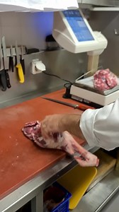 234K views · 1.5K reactions | #GIGOT DE #PÂQUES (partie 2): Découpe & conseils de votre #boucherie #boucherie  Rue Madeleine 10  Avenue de Béthusy 88 #Lausanne #Suisse # | bouche-rit.ch | Facebook