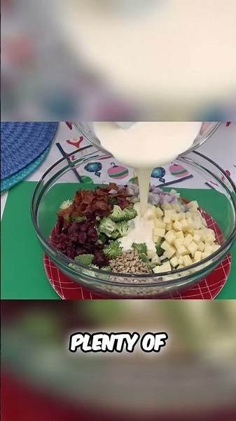 Best Broccoli Salad Recipe: Sweet, and Tangy! #shorts