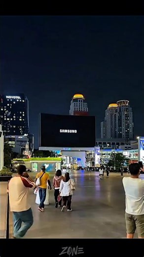 This Samsung vs Apple moment is absolutely brutal 🔥 #applevssamsung #tech #shorts