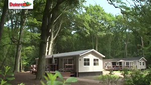 A ride on a rollercoaster for breakfast, swimming in the sea for lunch and not going to bed until you’ve tried out all of the slides in the Tiki Pool. Spending the night at Duinrell is super fun! Book before 31 January 2019 ... and get 3 hours of free access to the Tiki Pool every day. 🎁🎁 | Duinrell