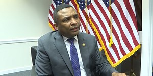 Rep. Davis among 3 Democrats who vote to pass bill criminalizing gender-affirming care for minors