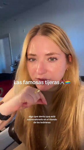 Las Famosas Tijeras ✂️🏳️‍🌈 - Poses de Lesbianas | Orgullo LGBT