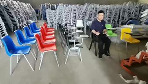 Modern Study Desk Plastic Classroom Furniture Stackable High School Chair with Tablet Writing Pad Attached for Student Adult