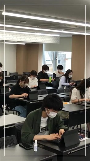 東京商科・法科学院の授業のほとんどは、みなさんに配布したChromebookを使って行います。 情報リテラシーの授業では、単位認定試験もChromebookで実施。 インターネットを活用しながら、正解を導きます。 ICTの活用はこれからの社会人に必須のスキル！ デジタルを使いこなして、企業から求められる人材をめざそう！ #東京商科法科学院 #デジタル学習 #ict #反転学習 #クロームブック #高校3年生の勉強垢さんと仲良くなりたい