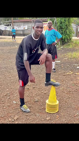 Le Batiment8️⃣ (@le.batiment8)’s videos with N'abandonne pas (Motivaton extreme) - Sonny Court