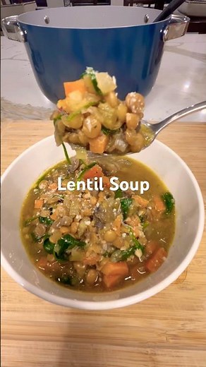 Healthy Lentil Mushroom Soup | Easy meal prep recipe. Full recipe at TheSavoryNook.com