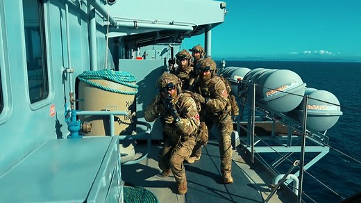 T.C. Millî Savunma Bakanlığı on Instagram: "DYNAMIC MARINER/FLOTEX-25 Tatbikatı kapsamında, Amfibi Görev Kuvveti ve Çıkarma Kuvveti Komutanlığı karargâhları ile personeli tarafından Rota/İspanya’da icra edilen eğitimlerden görüntüler… Training by headquarters and personnel of Amphibious Task Force (CATF) and Landing Force (CALF) as part of the Exercise DYNAMIC MARINER/FLOTEX-25 in Rota/Spain… #MillîSavunmaBakanlığı"