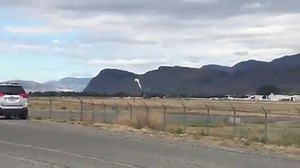 A pair of Snowbirds jets can be seen taking off from Kamloops on Tuesday, Sept. 1, more than three months after a fatal crash near the city's airport. Thanks to Bradley Hall for sharing the video with iNFOnews. #snowbirds | iNFOnews Kamloops