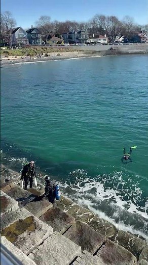 Victoria’s Breakwater Is a Scuba Playground