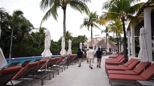 Rubbermaid en Palace Resorts: Excelencia en Limpieza de Áreas Públicas | House & Green