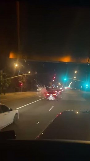 2020 Peterbilt 389 straight piped 8”exhaust