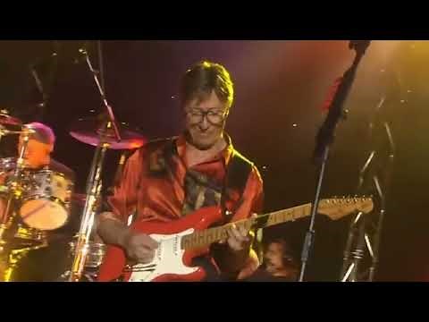 HANK MARVIN / Shadows LIVE "Shadoogie"