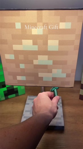 Diamond ore Minecraft light. Minecraft table lamp