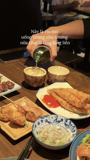 Lâu lâu ra khỏi bếp đi dạo phố tìm được 1 quán nhậu cũng dễ thương 🍶#FoodFestOnTikTok #bitesinsaigon #saigonfood #dinhauthoi #japanesefood