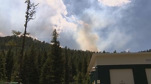 Jericho Mountain Fire threatens small-town community, Wolf Syrup Fire grows