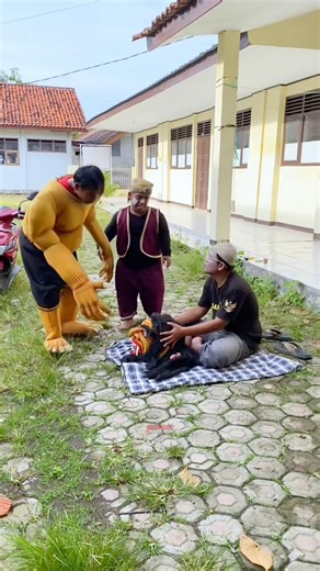Beli topeng buto di wa cemplon