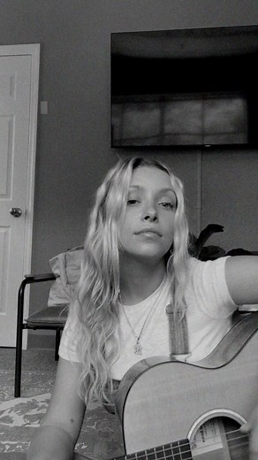 Chelsea Plank McGinnis | an honest one • • • don’t mind the sound of Shaq in the other room testing tracks for tonight 😂 | Instagram