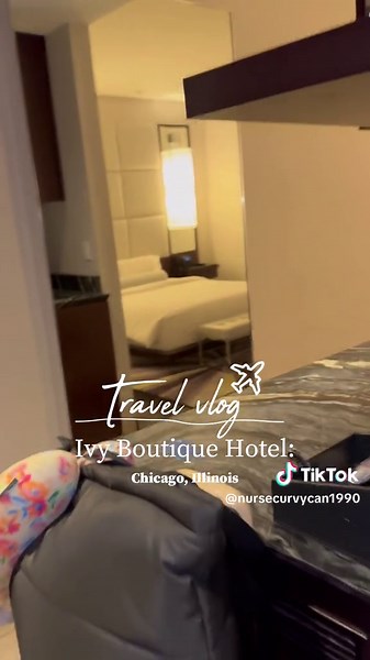 Super cute boutique hotel in Chicago located in downtown. For those of you that know me well know that I pride myself in living a life of balance. ♾️♾️ Equal parts mommy, wife, career, family, and social time. 💫 ♾️♾️ As challenging as it may be it is vital for success in my relationships and for my mental health. ♾️♾️ Took a trip to spend 72 hours in a new city this weekend with a friend and this hotel is the cutest. Take a look: #ivyhotelchicago #ivyboutiquehotel #chicago #chicagohotel #chicag