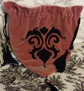 Stenciling Ideas and Project Details For Decorative Painting