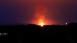 A large explosion from a lightning strike this evening near Oxford! Lightning: https://www.realweather.co.uk/lightning-live.php | UK Weather Forecasts