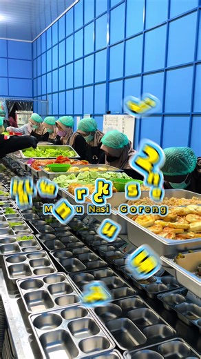 Menu Nasi Goreng Spesial untuk Penerima Manfaat