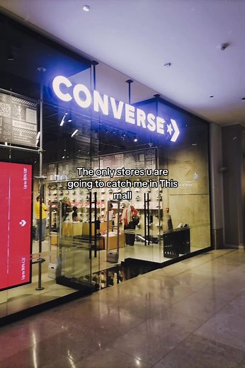 Hot Topic Style Finds: Why I Only Shop These Mall Stores
