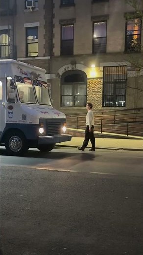 Mister Softee Ice Cream Truck in Bushwick, Brooklyn (04-25-2025)