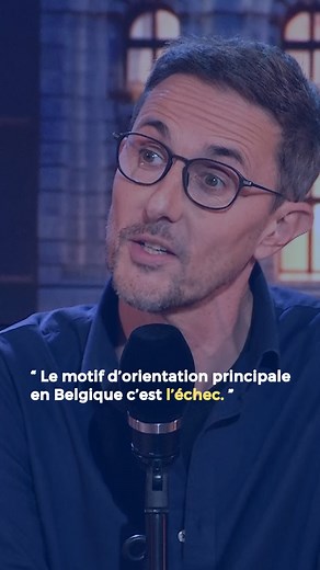 L'enseignement en Belgique, un système pyramidal dépassé et qui creuse les inégalités ? 👉 Avec la pièce de théâtre "Kevin", Arnaud Hoedt et Jérôme Piron mettent en scène les inégalités sociales à l'école #enseignement #enseignementbe #écoleinclusive | La Première - RTBF