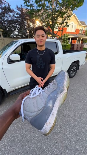 Zay Restores | HOW TO CLEAN JORDAN 11 COOL GREY 🐺 #cleaninghacks #shoecare #jordan11 | Instagram