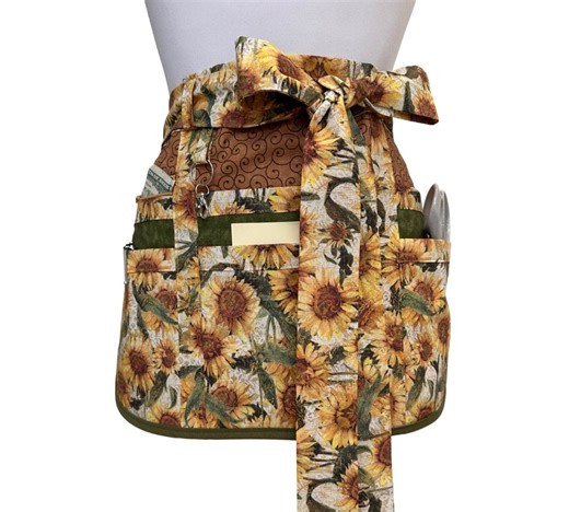 Sunflower Vendor Apron With Pockets and Zipper - Etsy