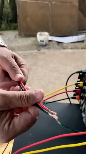 Conectando tus Cables de Bocina al Amplificador ¡Firme y Seguro!