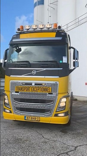 Volvo FH16 750 8x4 - 180Ton