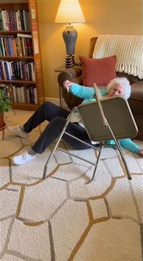 Granny Folding Chair FAIL!