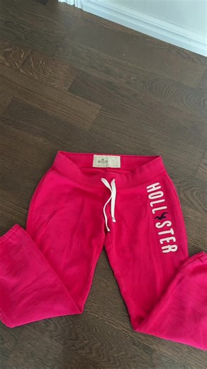 2000s hot pink low waist Hollister Capri yoga sweatpants IM OBSESSED 🧘🏼‍♀️🧘🏼‍♀️ #hollister #2000shollister #vintedhaul #2000s #fyp